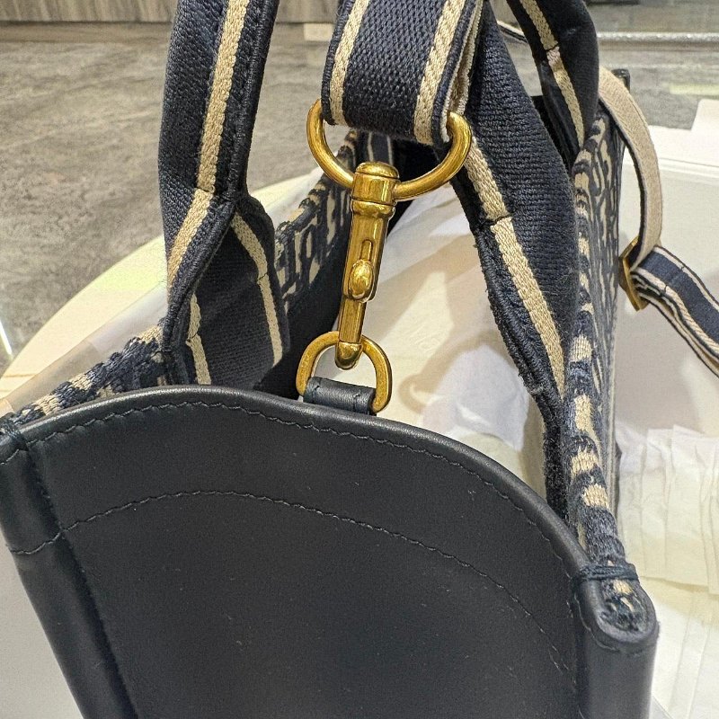 *SHIHNA名牌精品* Dior Book Tote 藍色老花刺繡小型托特包-5