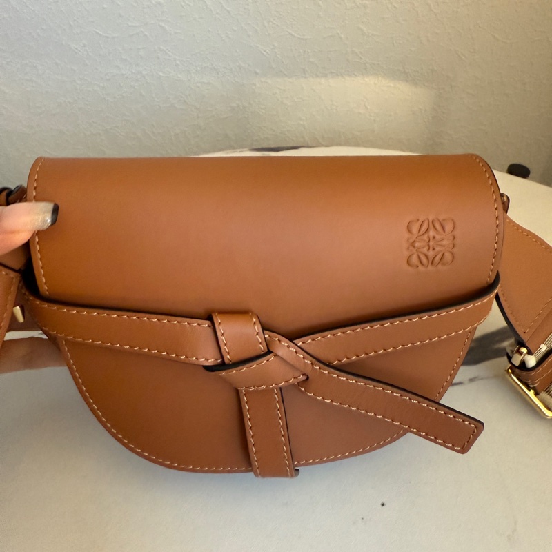 gate Loewe 這麼新 mini 我最便宜 斜背包-6