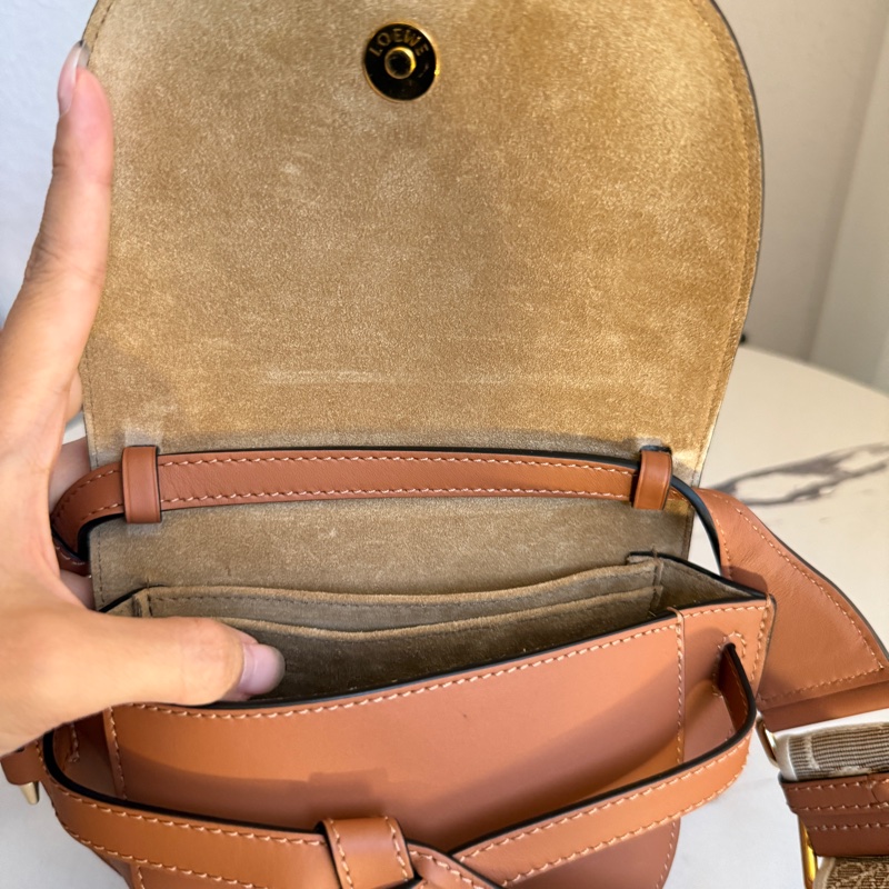 gate Loewe 這麼新 mini 我最便宜 斜背包-12