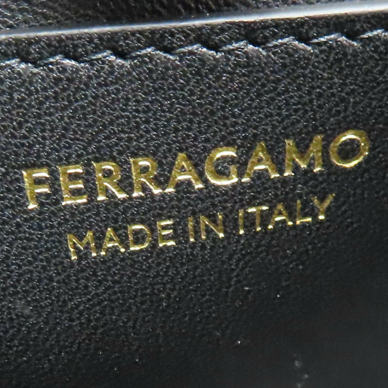 黑色 漆皮 Wanda Micro 肩背包 [Salvatore Ferragamo 菲拉格慕]-6