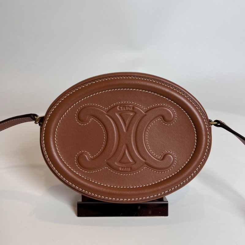 全新品 CELINE 焦糖色月餅包 小號-1