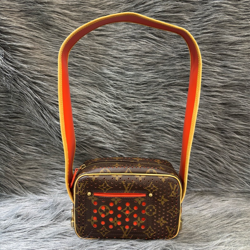 LV 橘 原花 洞洞 包 肩背包 手提包 M95177 方塊包 晚宴包 鎖頭包 拉鍊包-0