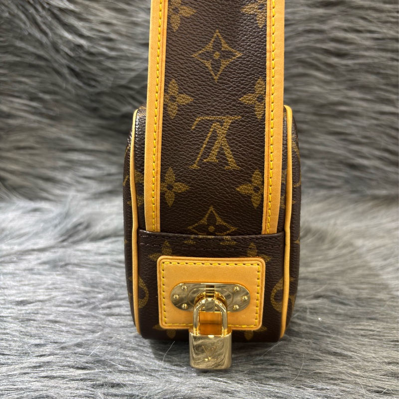 LV 橘 原花 洞洞 包 肩背包 手提包 M95177 方塊包 晚宴包 鎖頭包 拉鍊包-4