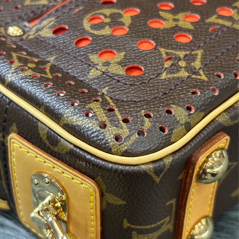 LV 橘 原花 洞洞 包 肩背包 手提包 M95177 方塊包 晚宴包 鎖頭包 拉鍊包-7