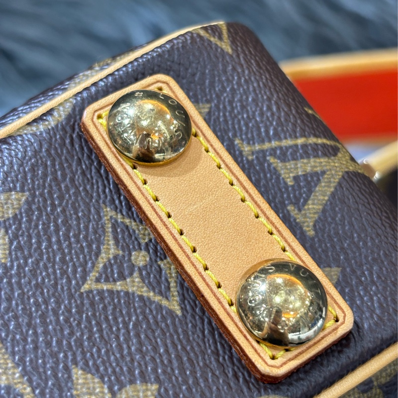 LV 橘 原花 洞洞 包 肩背包 手提包 M95177 方塊包 晚宴包 鎖頭包 拉鍊包-11