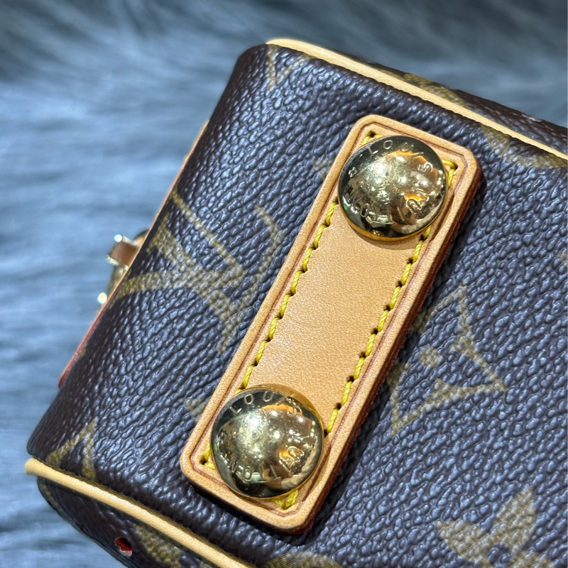 LV 橘 原花 洞洞 包 肩背包 手提包 M95177 方塊包 晚宴包 鎖頭包 拉鍊包-12