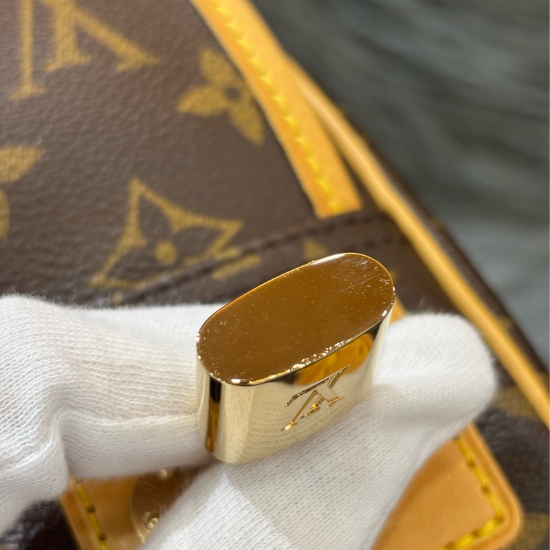 LV 橘 原花 洞洞 包 肩背包 手提包 M95177 方塊包 晚宴包 鎖頭包 拉鍊包-14