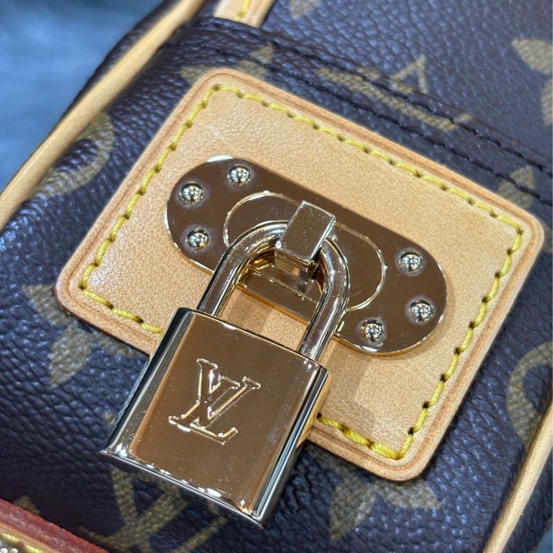 LV 橘 原花 洞洞 包 肩背包 手提包 M95177 方塊包 晚宴包 鎖頭包 拉鍊包-16