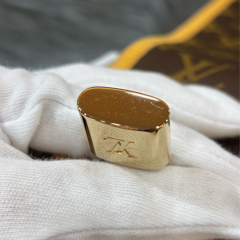 LV 橘 原花 洞洞 包 肩背包 手提包 M95177 方塊包 晚宴包 鎖頭包 拉鍊包-17