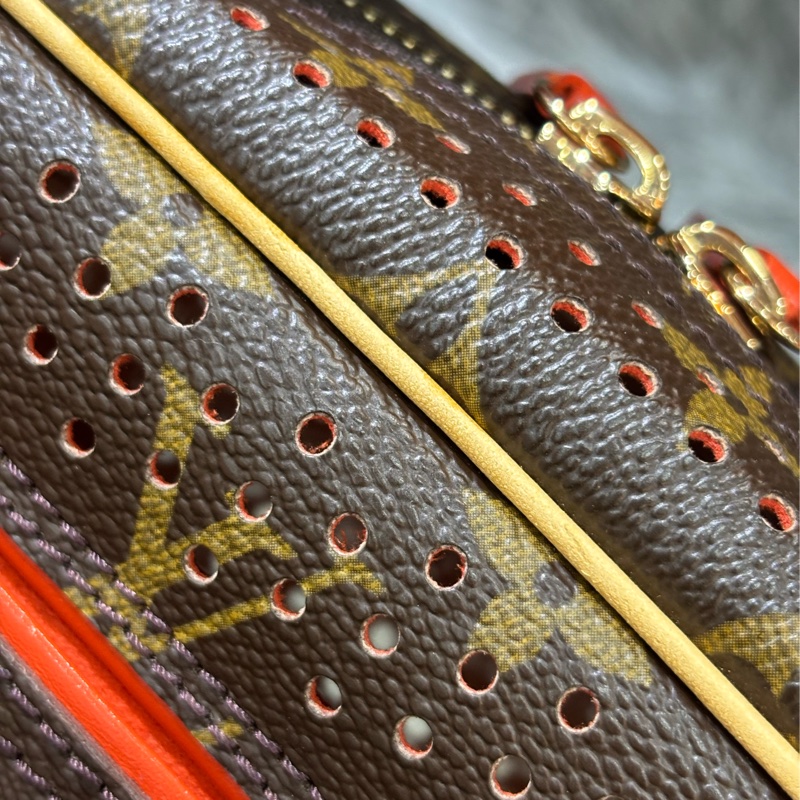 LV 橘 原花 洞洞 包 肩背包 手提包 M95177 方塊包 晚宴包 鎖頭包 拉鍊包-21