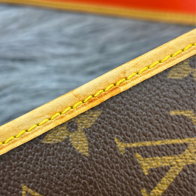 LV 橘 原花 洞洞 包 肩背包 手提包 M95177 方塊包 晚宴包 鎖頭包 拉鍊包-30