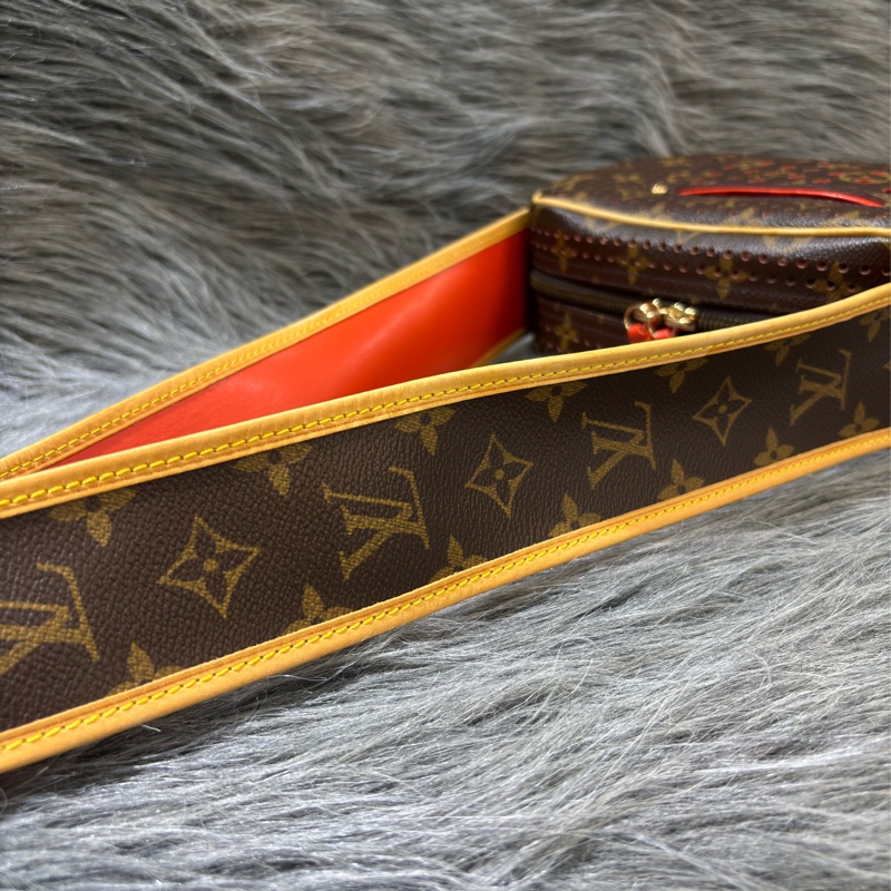 LV 橘 原花 洞洞 包 肩背包 手提包 M95177 方塊包 晚宴包 鎖頭包 拉鍊包-35