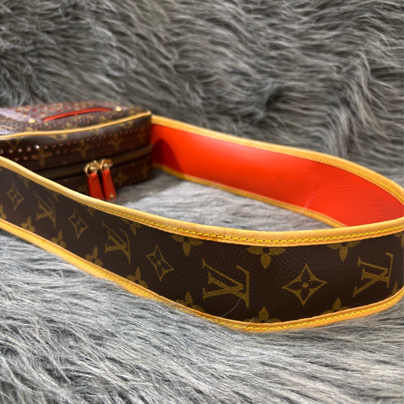 LV 橘 原花 洞洞 包 肩背包 手提包 M95177 方塊包 晚宴包 鎖頭包 拉鍊包-37