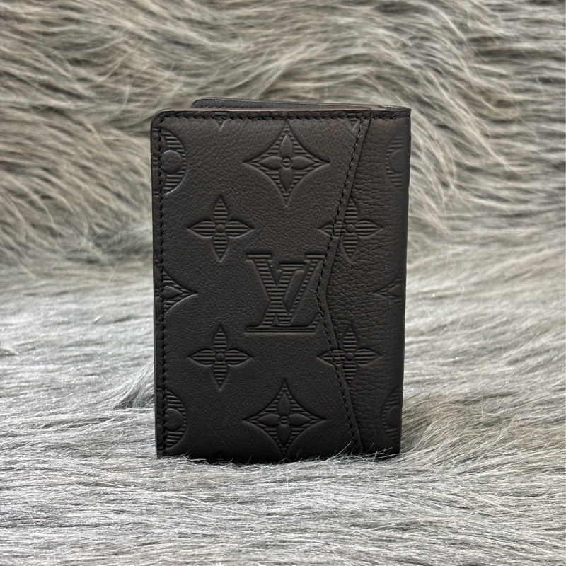 LV M62899 黑色原花老花字紋牛皮 萬用錢包信用卡夾證件套悠遊卡夾名片夾名片包-2