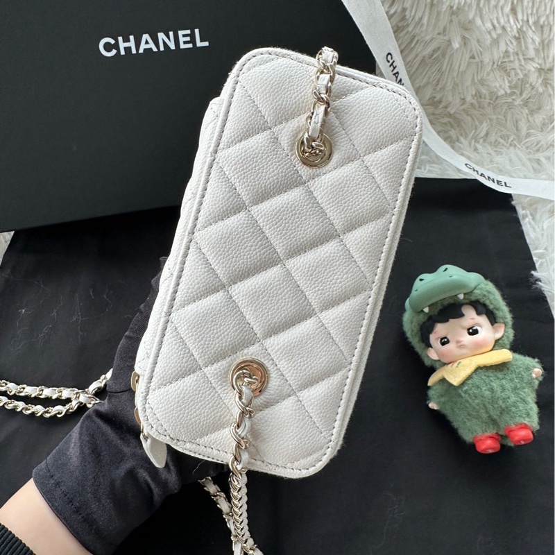 【配件:防塵袋 💕】Chanel 25S 盒子包 長盒子 化妝包 白金 白色 金扣 荔枝牛皮 單肩 斜挎-4