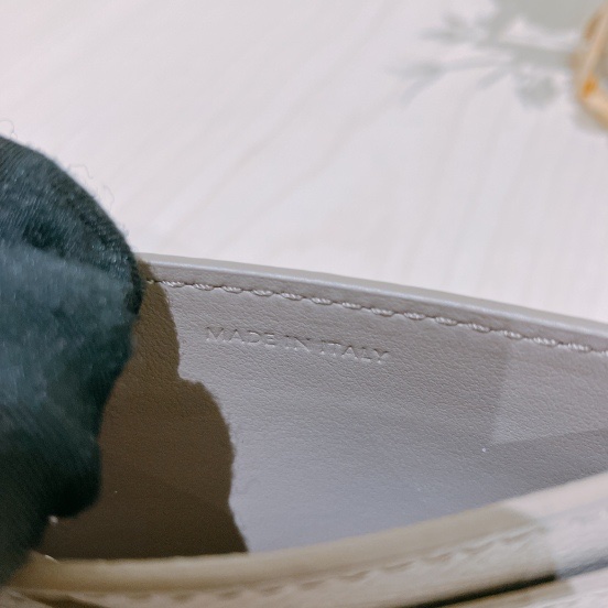 TK1846 Celine 思琳灰色卡片套MEDIUM CARD HOLDER CALFSKIN-11