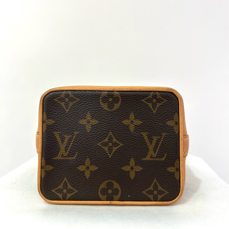 LV (M)Nano Noe水桶包-4