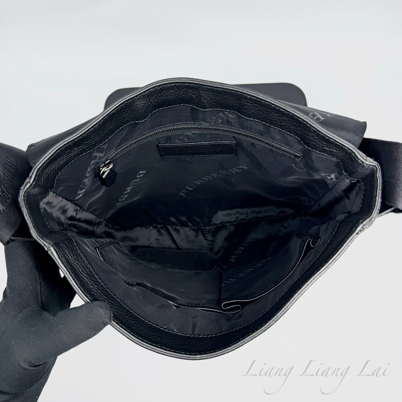 BURBERRY 格紋壓紋小牛皮黑色斜背包-7