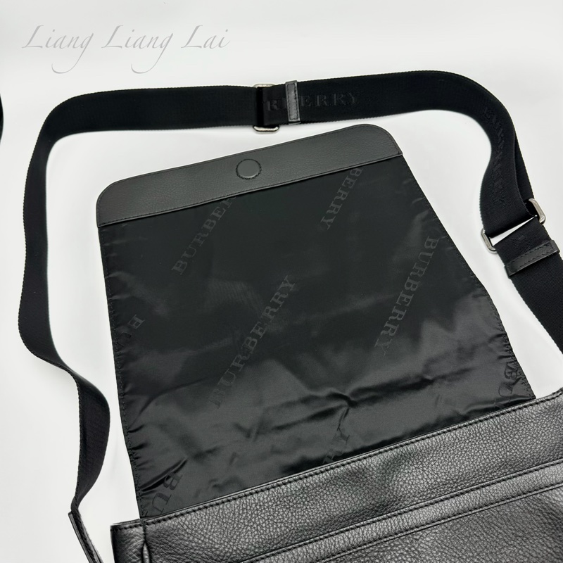 BURBERRY 格紋壓紋小牛皮黑色斜背包-20