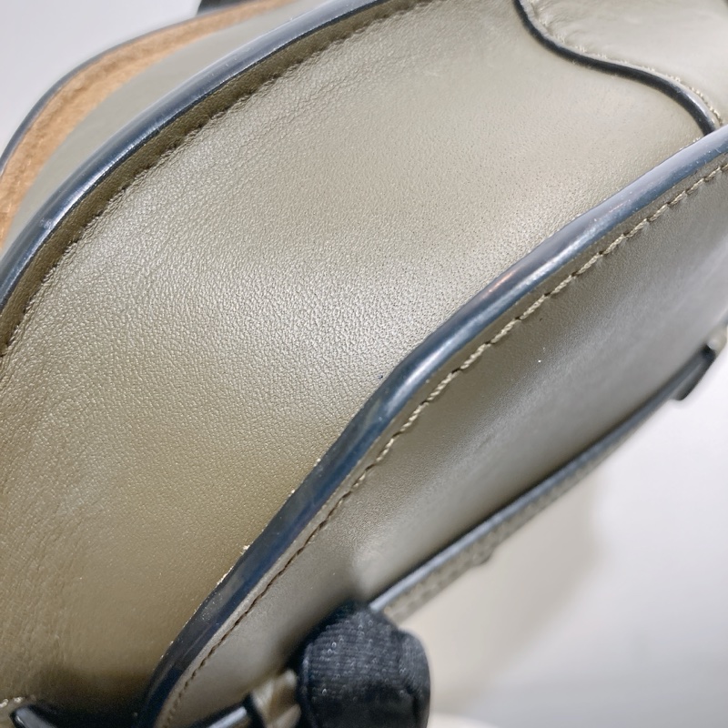 TW4494 LOEWE 羅威迷你翻蓋式拍褸肩帶包包MINI GATE SHOULDER BAG CALFSKIN-33