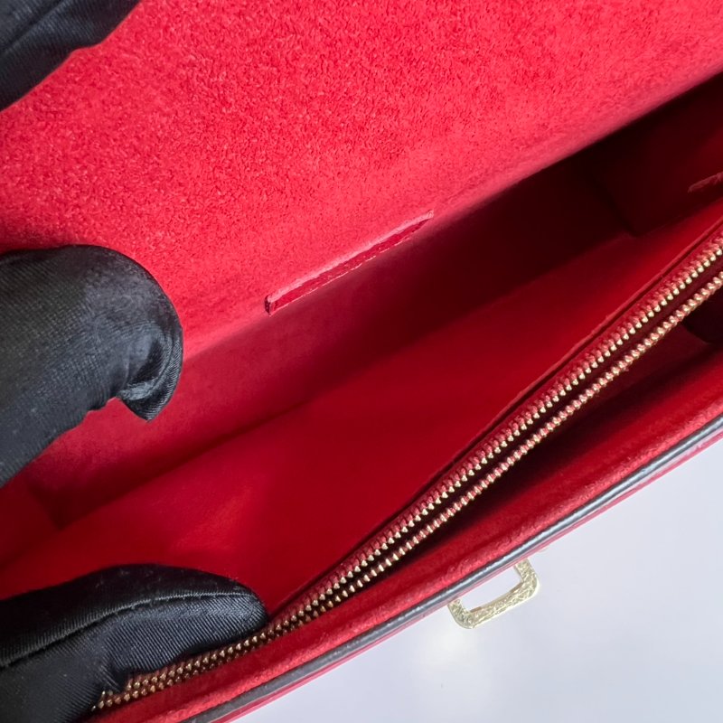 LV M41731 紅Victoire 珠寶鍊包-7