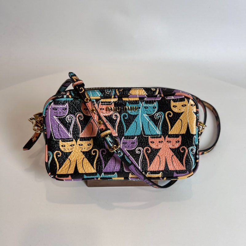 MIUMIU 貓咪圖案雙拉鍊POUCH-0