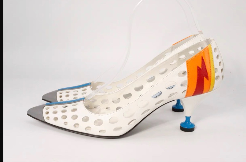 普拉達包頭涼鞋，36.5碼，白色拼色設計，-9