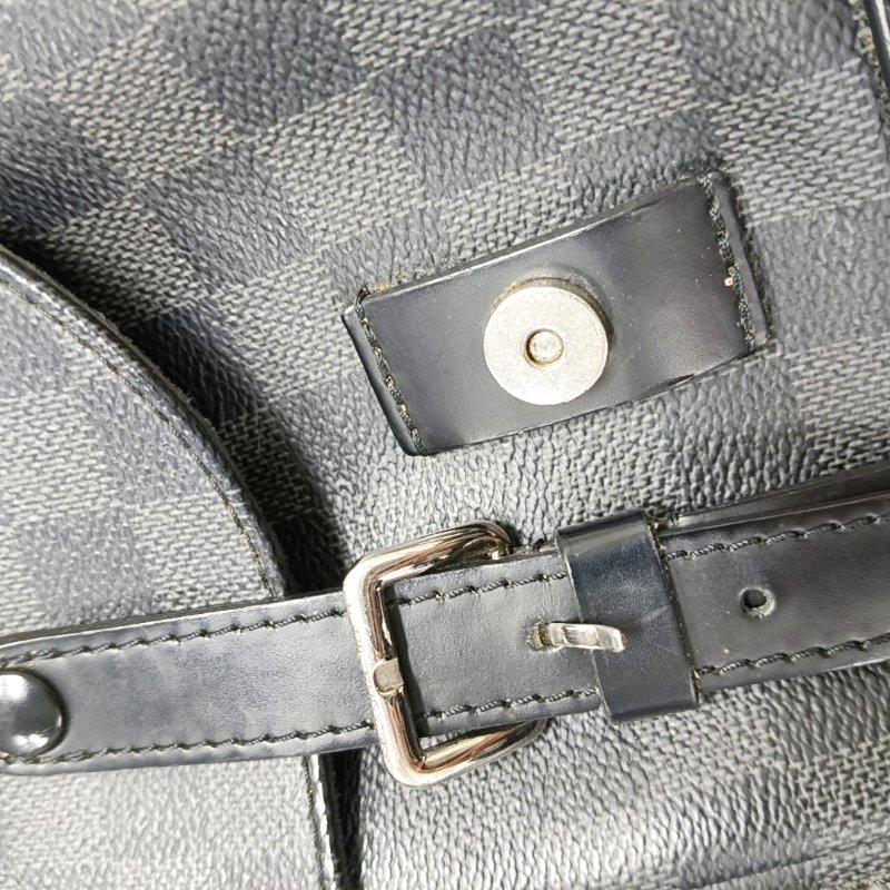 LOUIS VUITTON CHRISTOPHER 灰色塗層帆布棋盤格斜背包肩背包 銀色五金-8