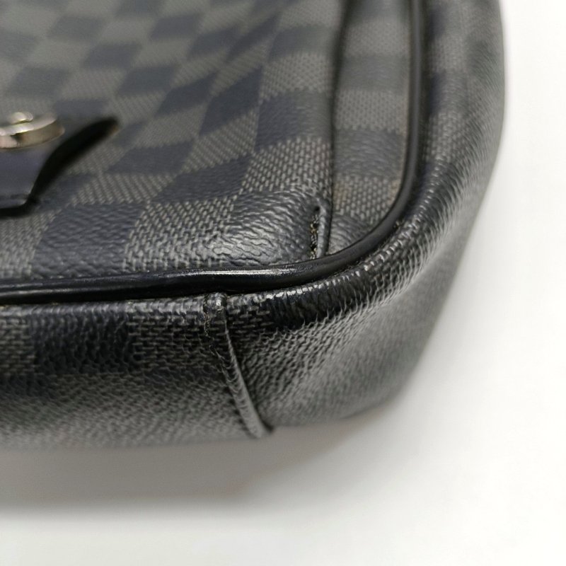 LOUIS VUITTON CHRISTOPHER 灰色塗層帆布棋盤格斜背包肩背包 銀色五金-10