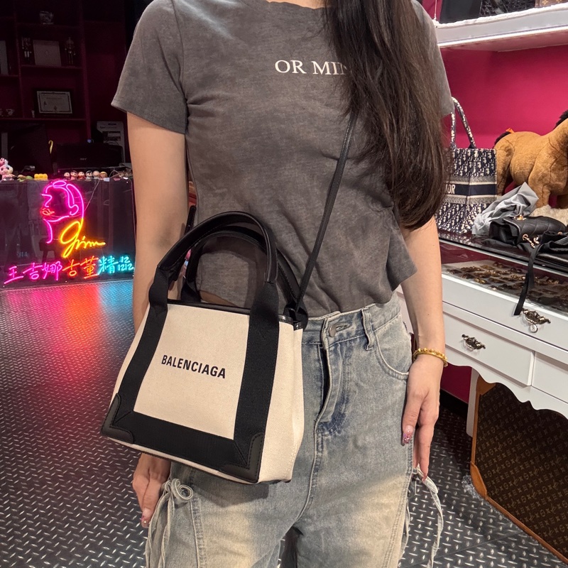 Balenciaga 帆布斜背包/王吉娜古董精品-1
