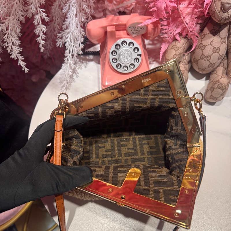 Fendi 竹編斜背包/手拿包/王吉娜古董精品-7