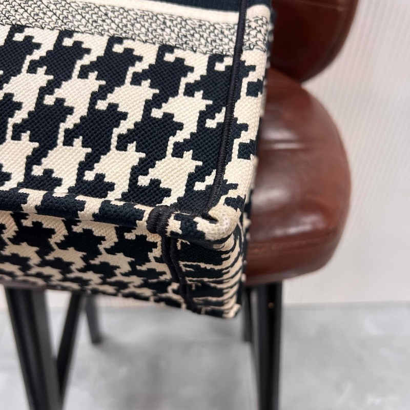 迪奧 Book tote 中號托特包 黑白千鳥格刺繡 手提包-7