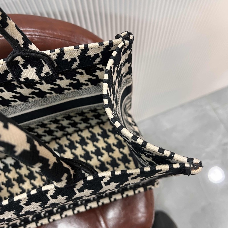 迪奧 Book tote 中號托特包 黑白千鳥格刺繡 手提包-10