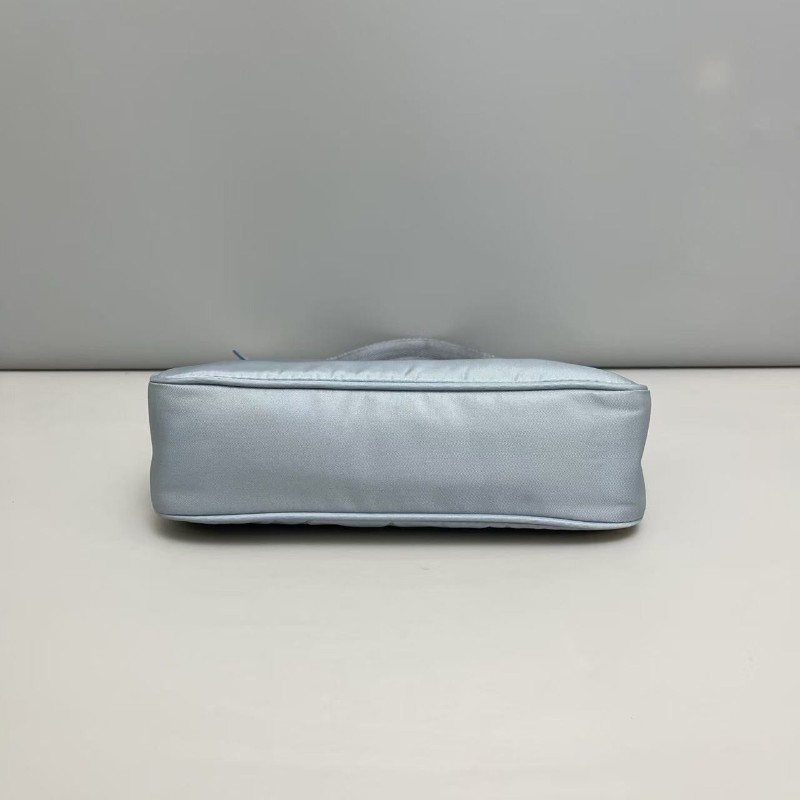 Prada Hobo霧霾藍尼龍腋下包 肩背包-4