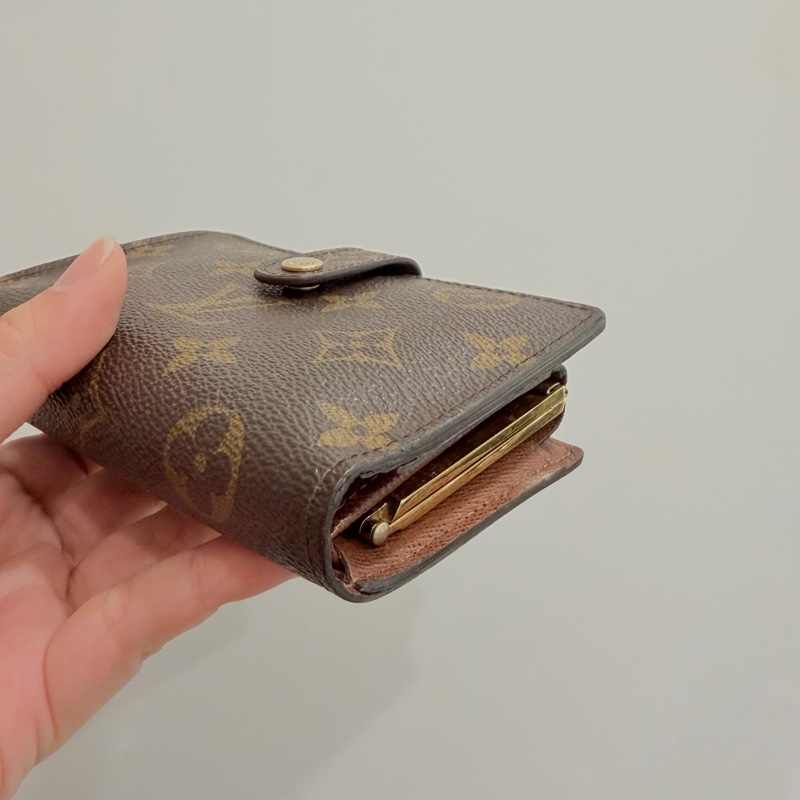 Louis Vuitton LV 經典老花 蝴蝶釦中夾-11