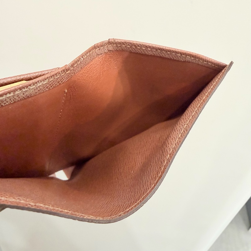 Louis Vuitton LV 經典老花 蝴蝶釦中夾-17