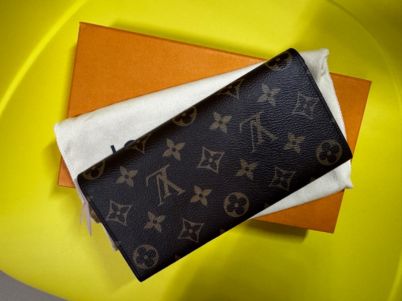 Louis Vuitton LV路易威登 M61289 Emilie經典Monogram釦式長夾(咖啡/ 內粉色)-2