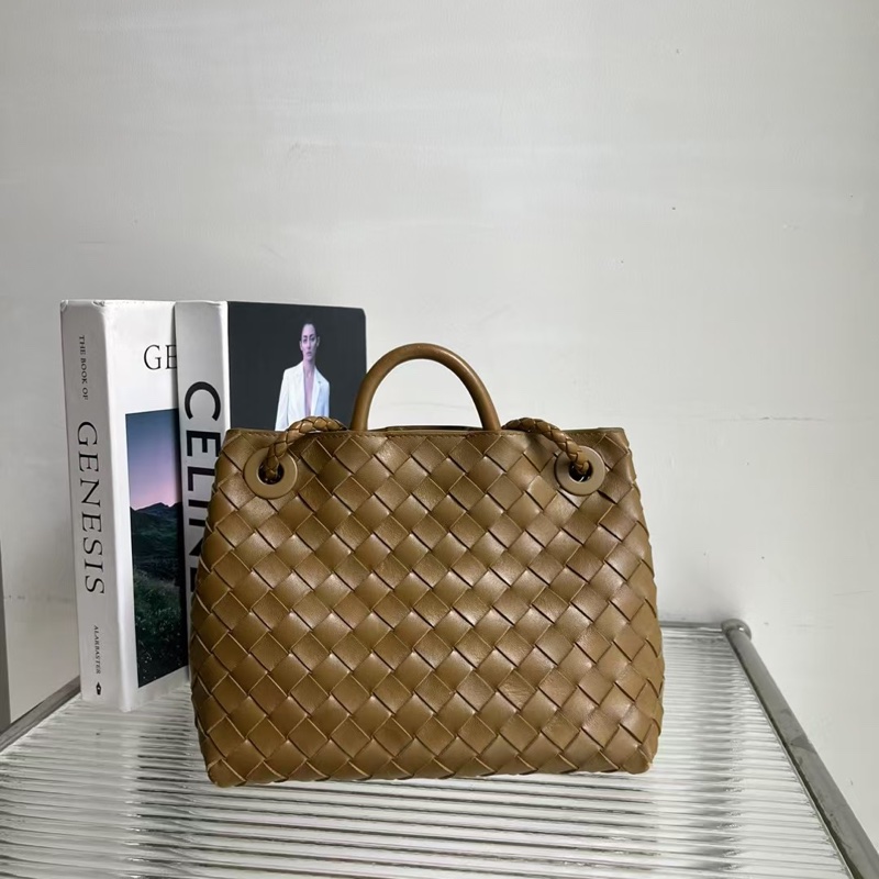 🔥新到：閒置🆕 Bottega Veneta/葆蝶 Andiamo 編織圖案單肩包，尺寸：25cm *10cm *10cm-2