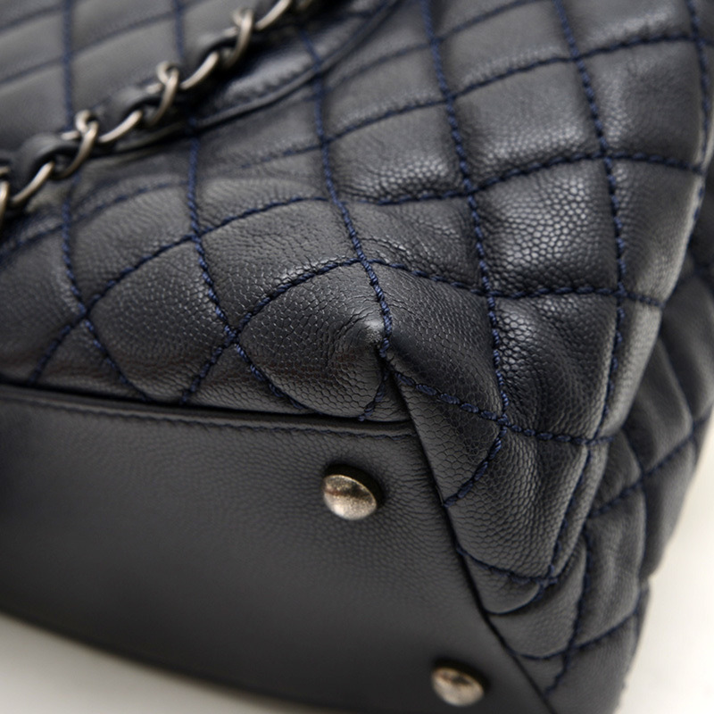 香奈兒海軍藍魚子醬皮革頂把手兩用單肩包 A92992-9