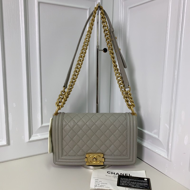 Chanel 香奈兒Leboy 中號 岩石灰金扣荔枝牛皮 肩背包 斜背包-0