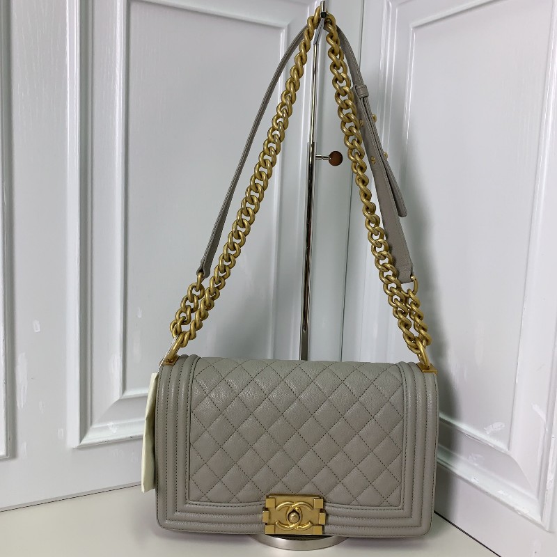 Chanel 香奈兒Leboy 中號 岩石灰金扣荔枝牛皮 肩背包 斜背包-1