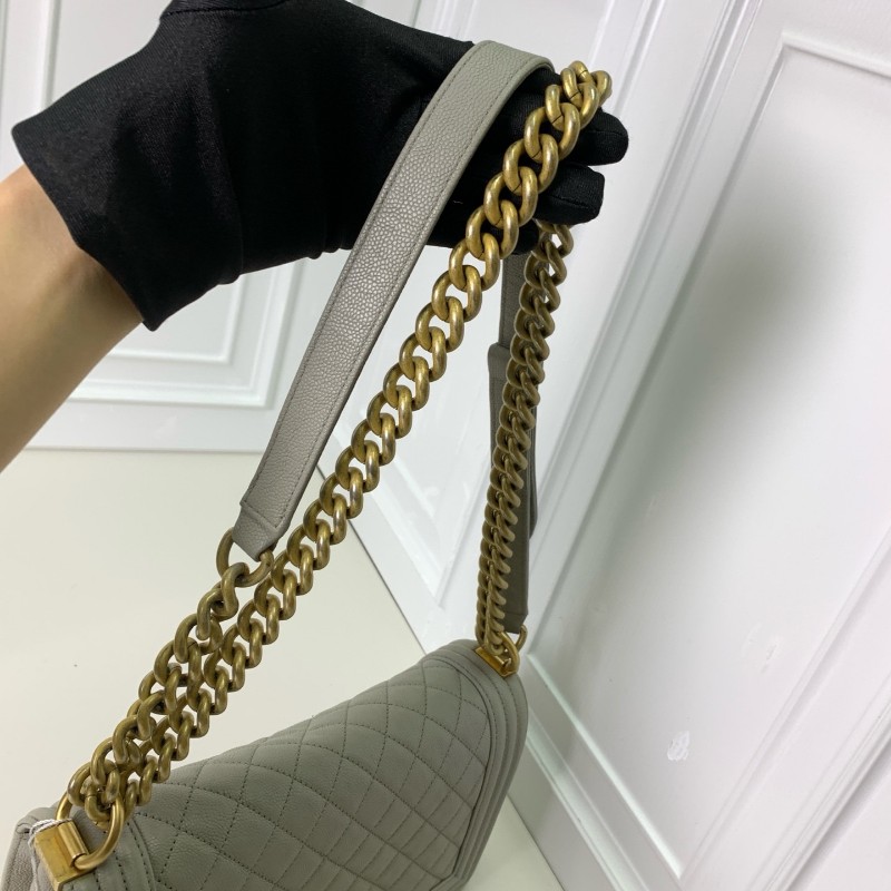 Chanel 香奈兒Leboy 中號 岩石灰金扣荔枝牛皮 肩背包 斜背包-8