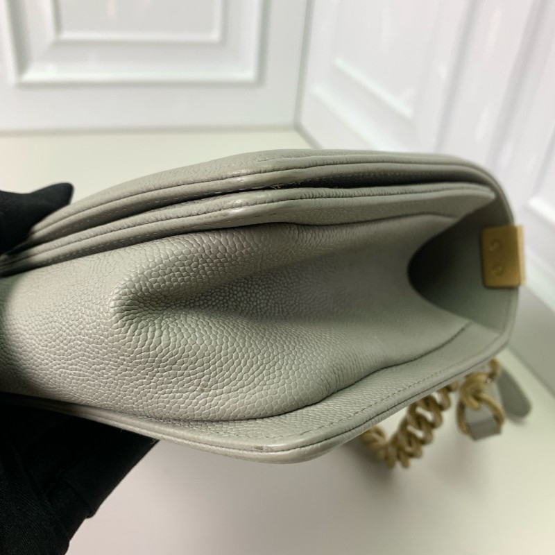 Chanel 香奈兒Leboy 中號 岩石灰金扣荔枝牛皮 肩背包 斜背包-20