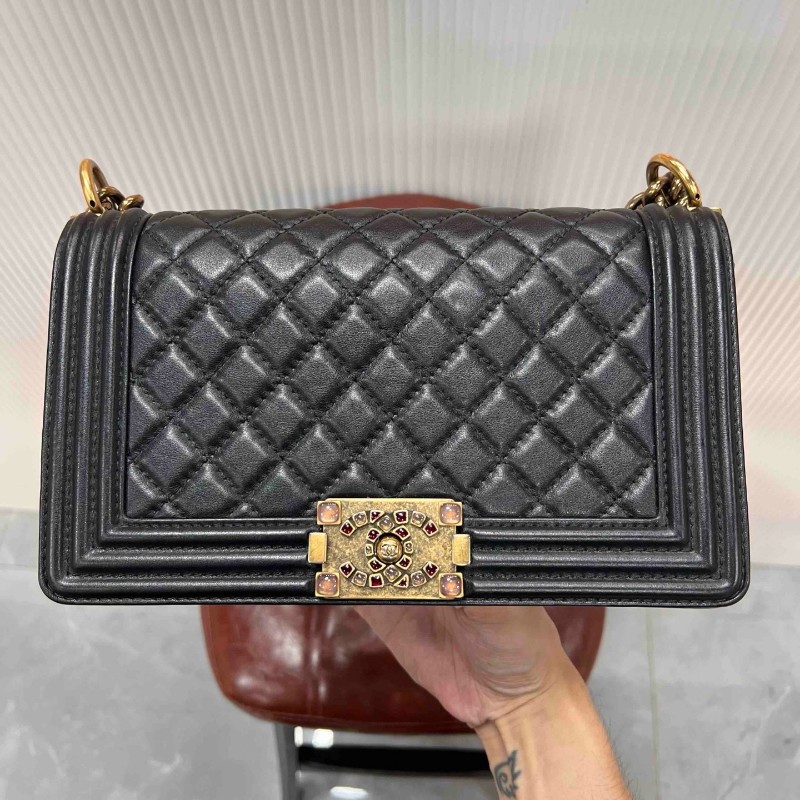 CHANEL 香奈兒 20A Leboy 中號黑金牛皮 限量高價款琺瑯扣 肩背包 斜背包-1