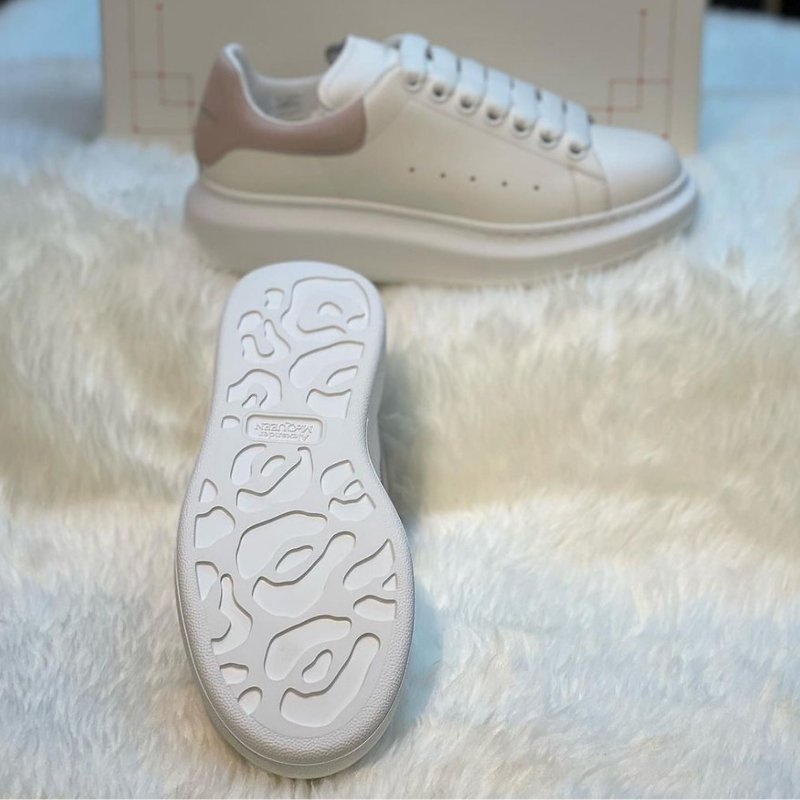 🛍️ 最後一波優惠・開搶倒數中!【ALEXANDER MCQUEEN】奶茶棕 麥坤小白鞋(下單前須先私訊)-2