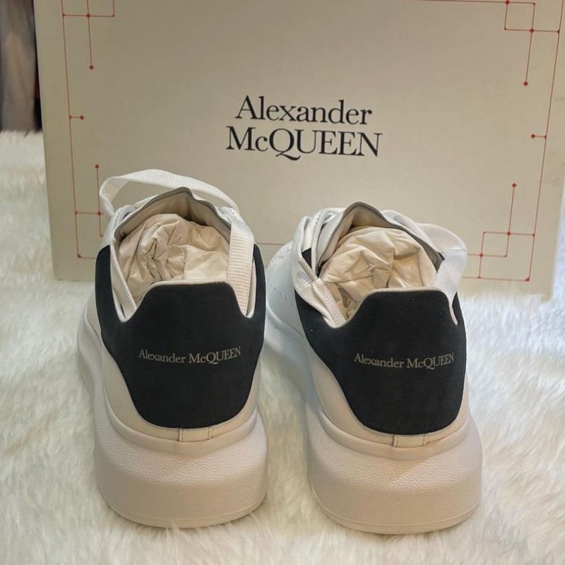 🛍️ 最後一波優惠・開搶倒數中！【ALEXANDER MCQUEEN】經典黑白 麥坤小白鞋(下單前須先私訊)-3