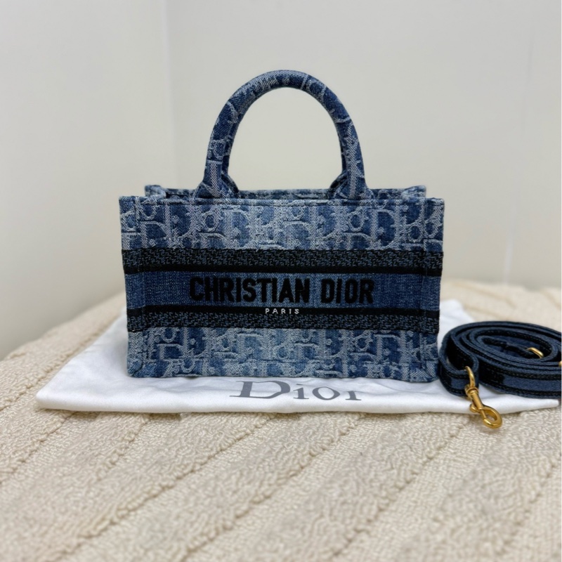 【閒置❤️】 Dior mini托特 Book tote丹寧系列 漸變牛仔藍老花刺繡 單肩手提包-1
