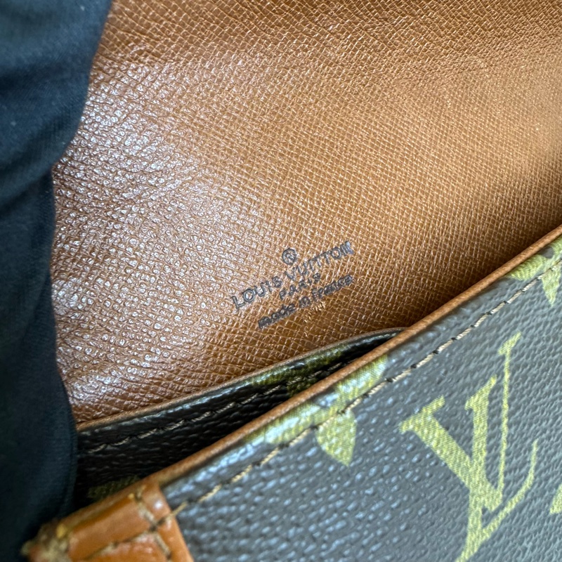 Louis Vuitton 26手拿包-10