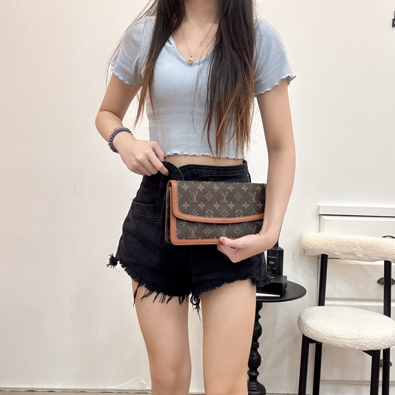 Louis Vuitton 26手拿包-18