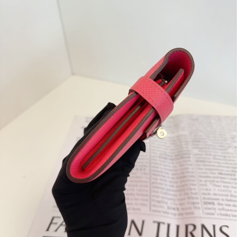 Hermes kelly long wallet
唇膏粉銀扣-15